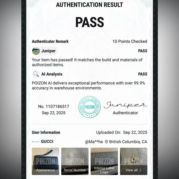 Authentic Gucci Navy Leather Wristlet - Picture 2 of 16